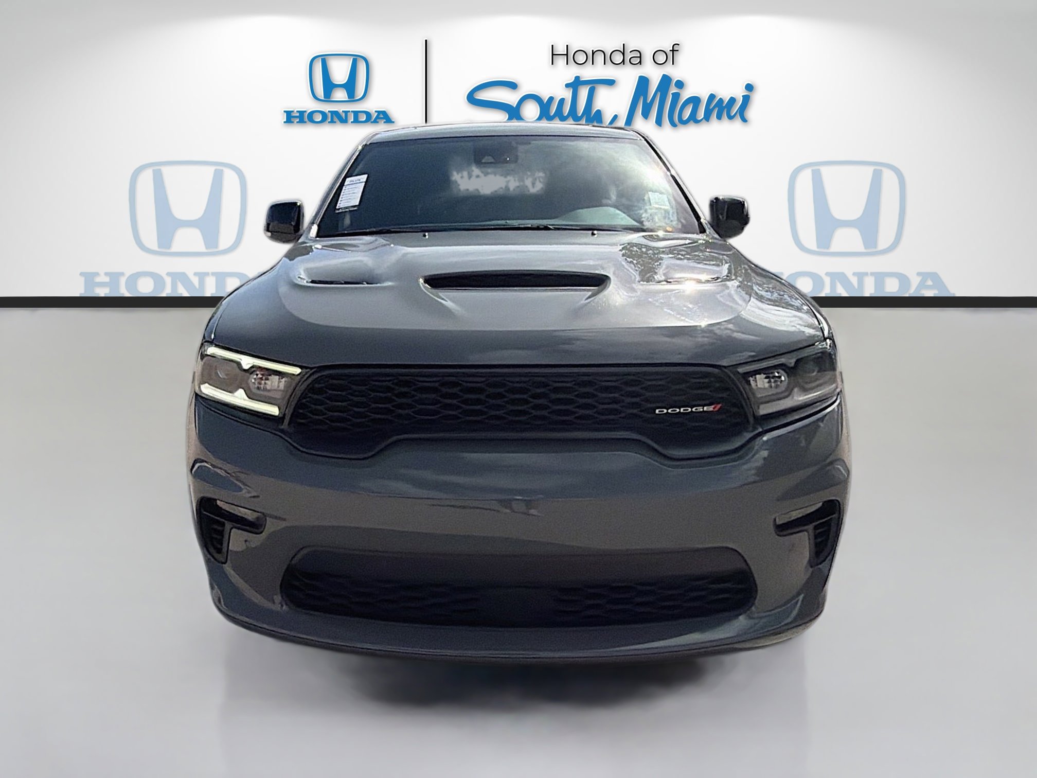 Used 2023 Dodge Durango R/T RWD image 2