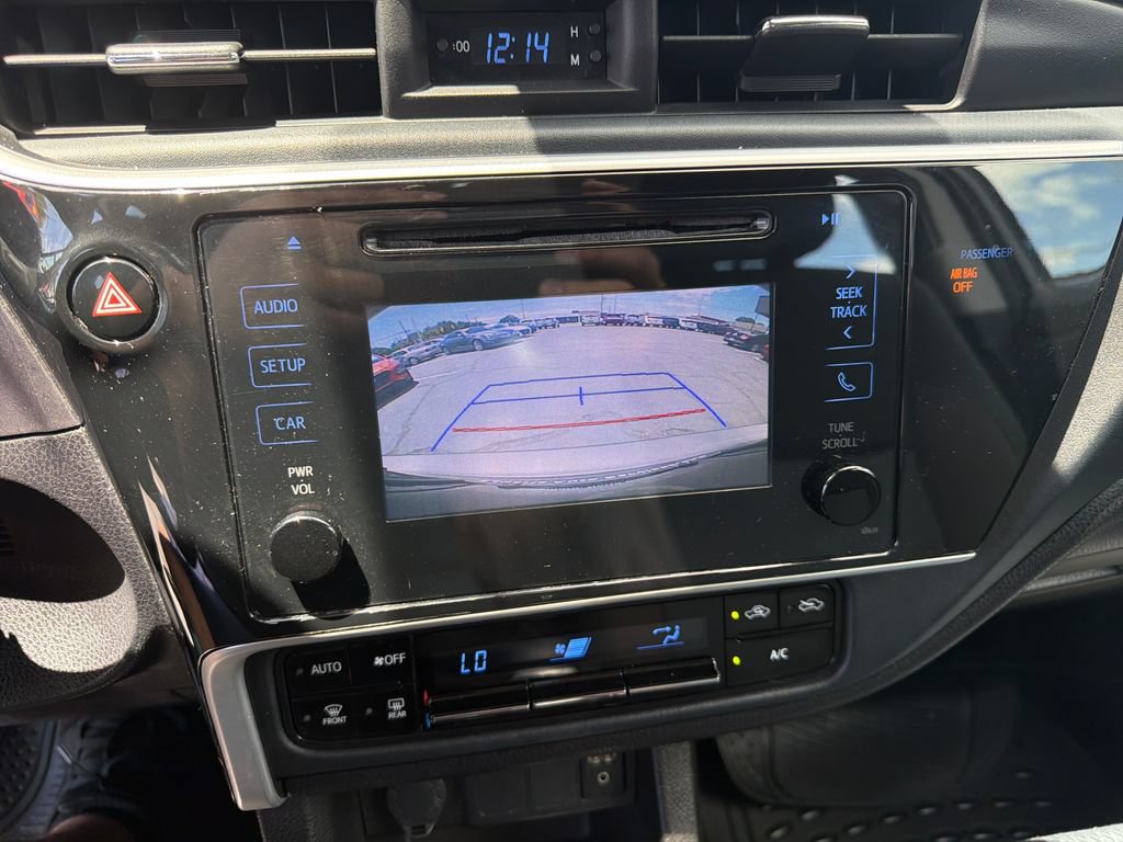 Used 2018 Toyota Corolla LE FWD image 33