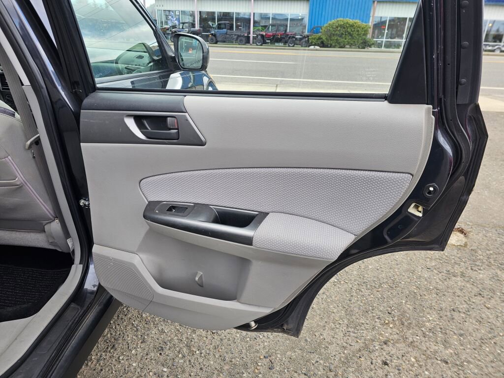 Used 2011 Subaru Forester 2.5X w/ Alloy Wheel Value Pkg AWD/4WD image 14
