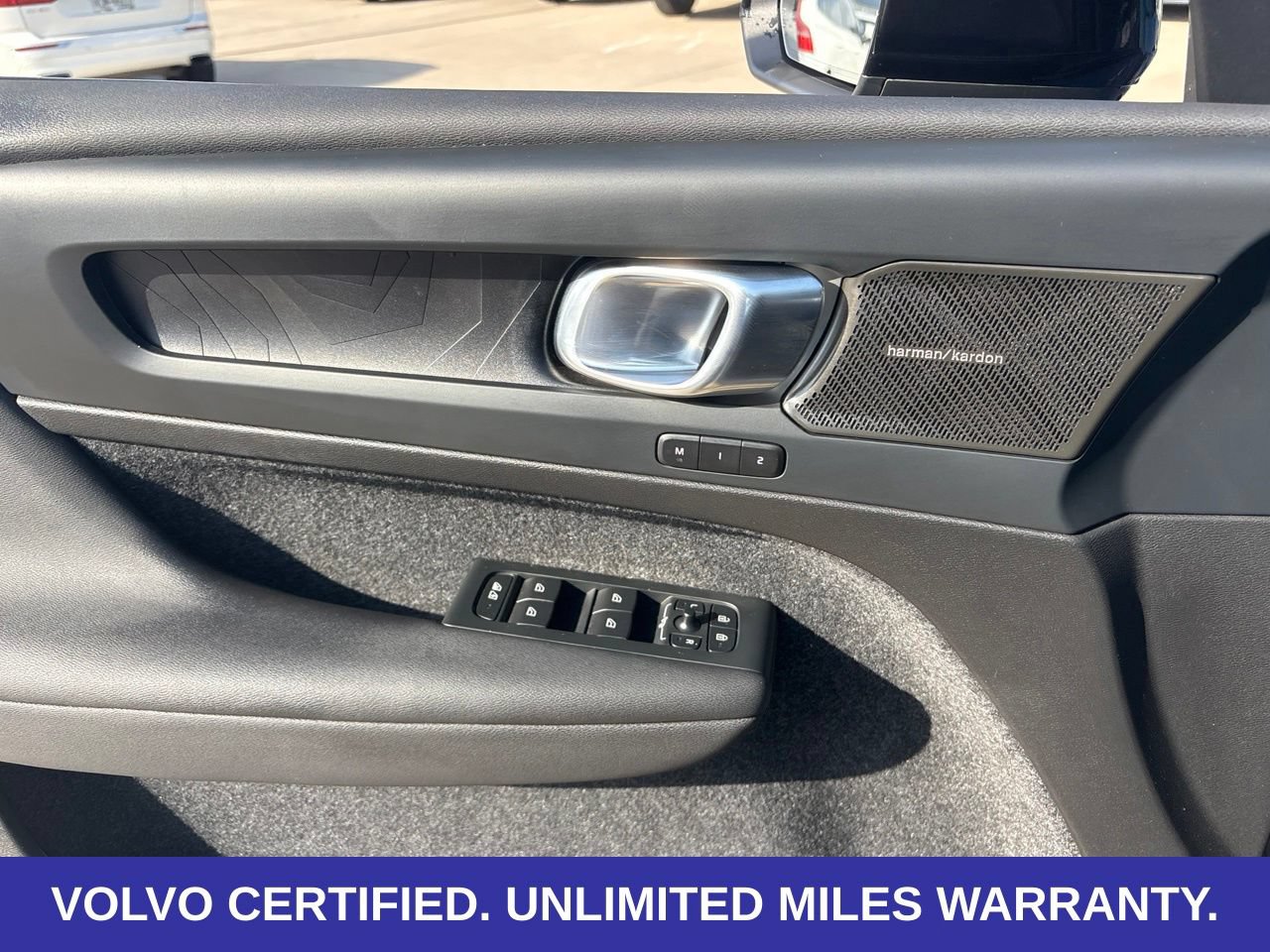 Certified 2023 Volvo C40 P8 Recharge Ultimate w/ Protection Package Premier AWD/4WD image 18