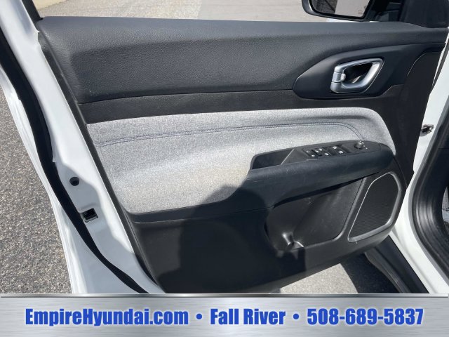 Used 2024 Jeep Compass Latitude AWD/4WD image 18