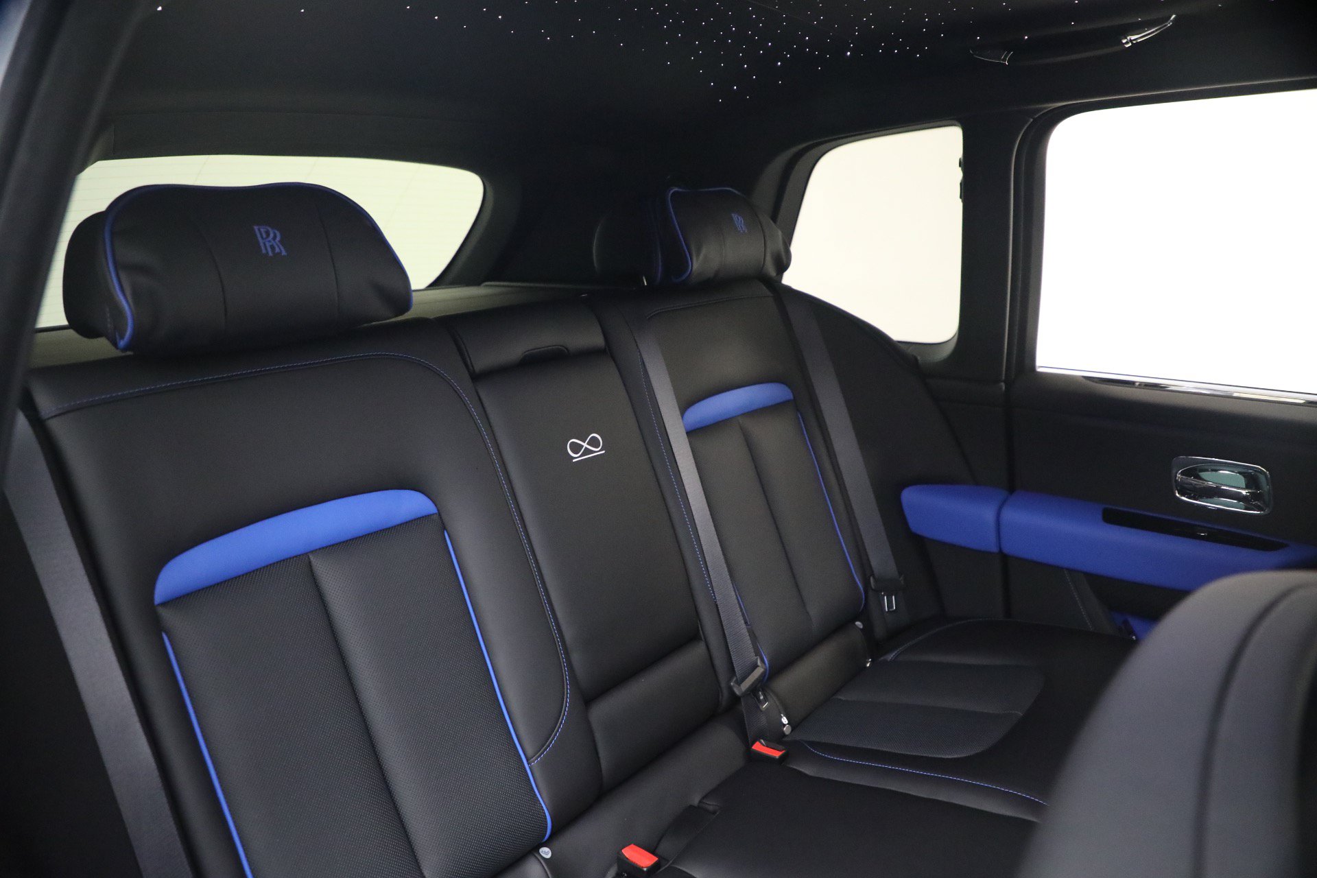 New 2027 Rolls-Royce Cullinan Black Badge AWD/4WD image 30