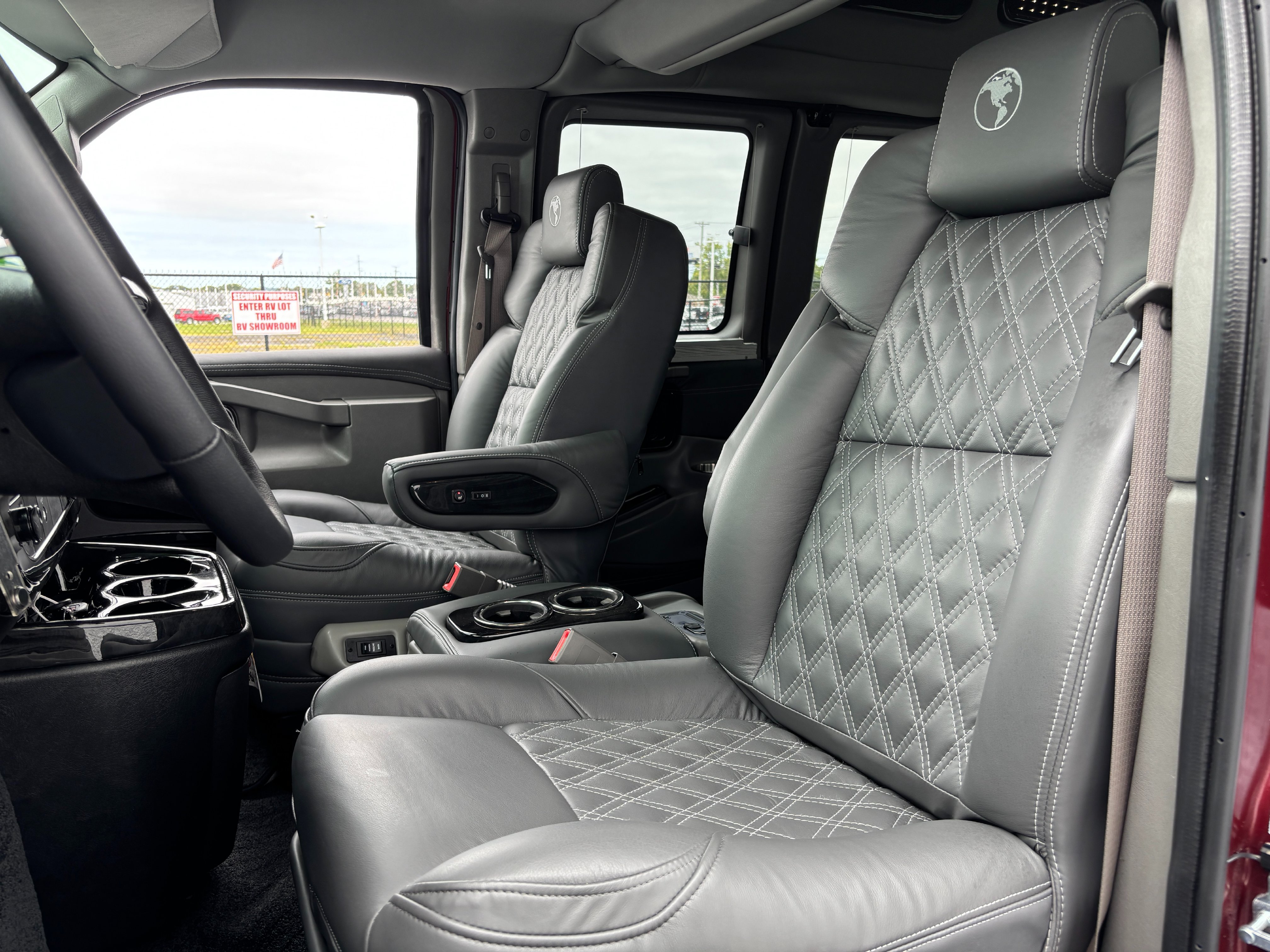 New 2026 GMC Savana 2500 w/ Driver Convenience Package RWD image 16