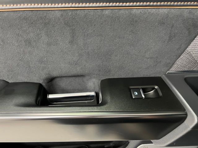 Used 2023 Ford F350 Platinum w/ Tremor Off-Road Package AWD/4WD image 43