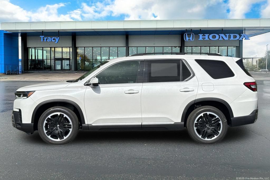 Used 2026 Honda Pilot image 12