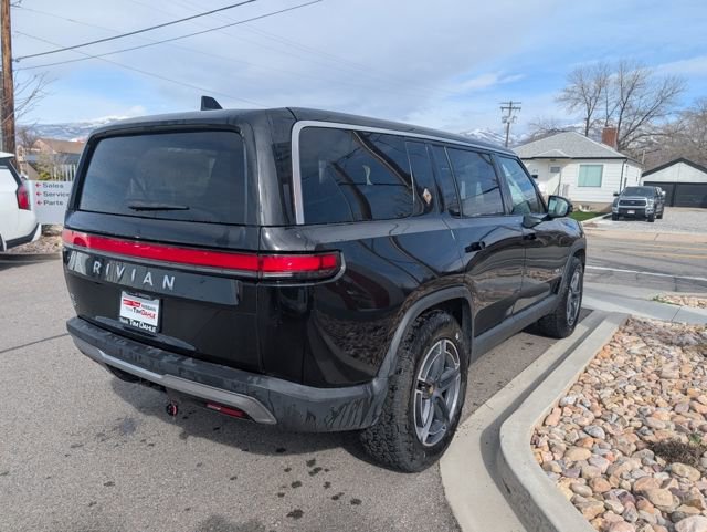 Used 2025 Rivian R1S Adventure image 2