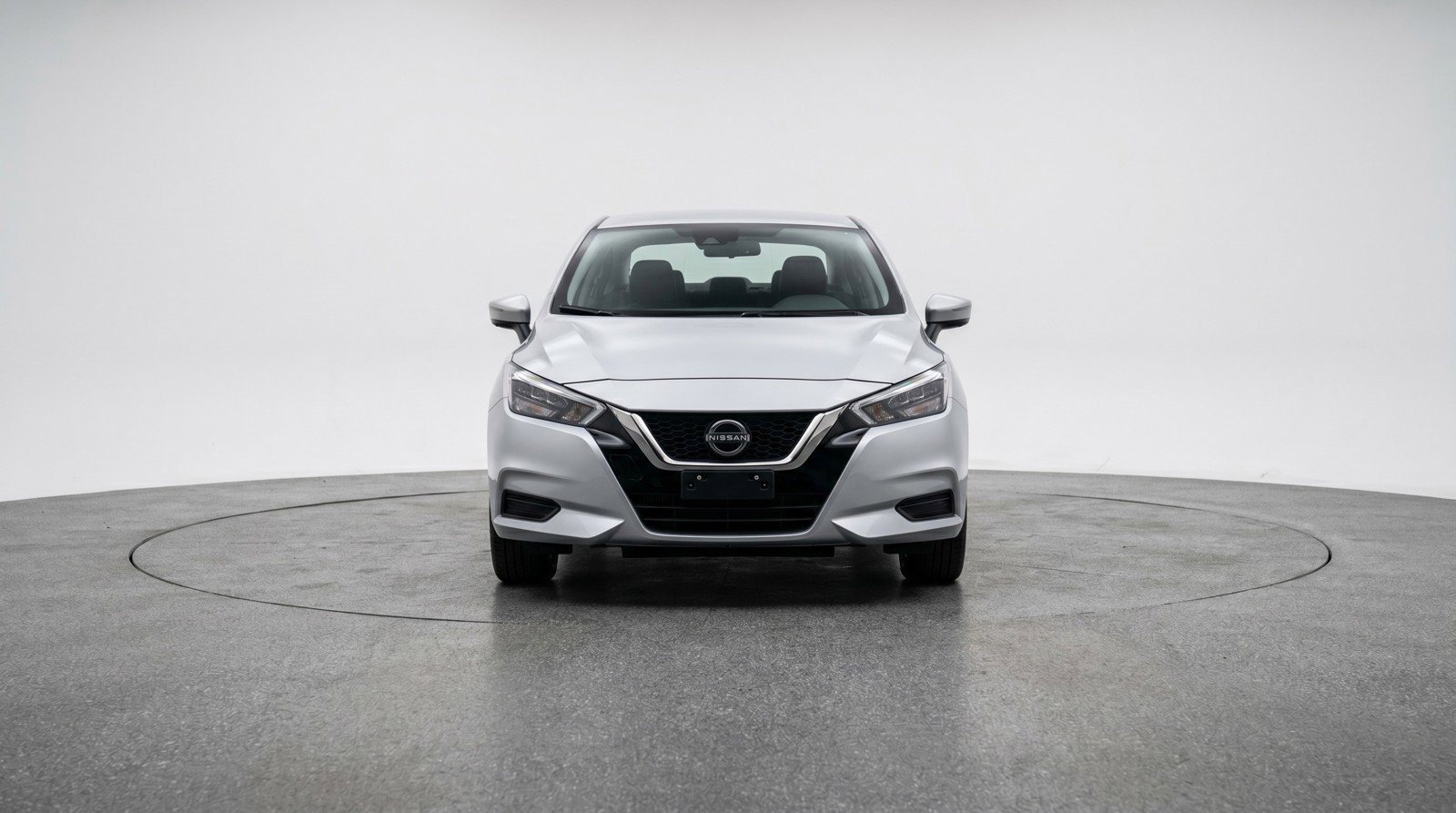 Used 2025 Nissan Versa SV FWD image 2