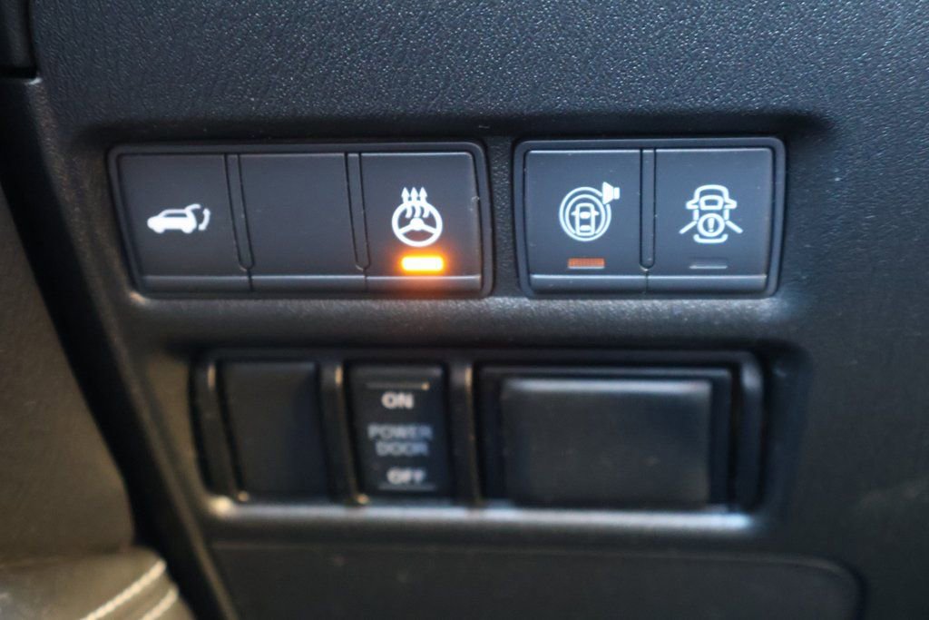 Used 2020 Nissan Armada Platinum w/ Captain's Chairs Package image 29