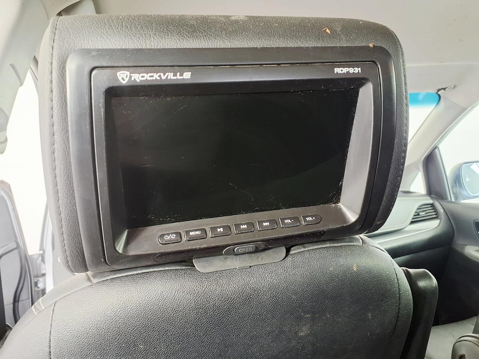 Used 2015 Toyota Sienna SE FWD image 12