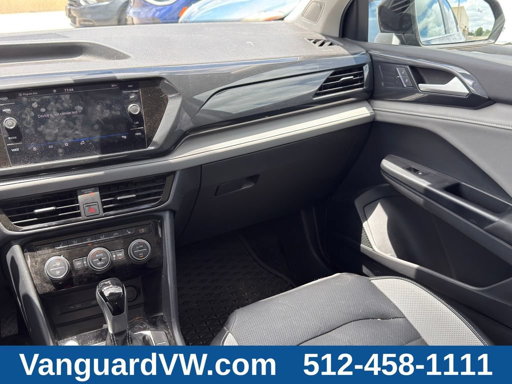 Used 2022 Volkswagen Taos SEL w/ Panoramic Sunroof Package FWD image 29