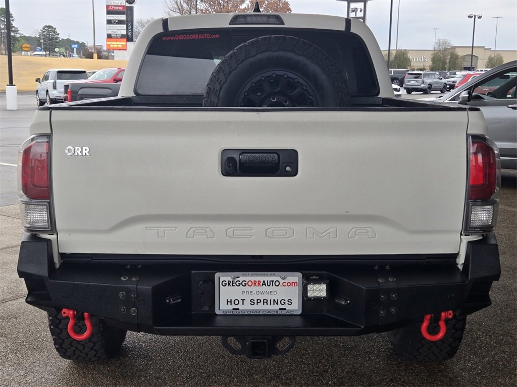 Used 2022 Toyota Tacoma TRD Sport w/ Technology Package image 4