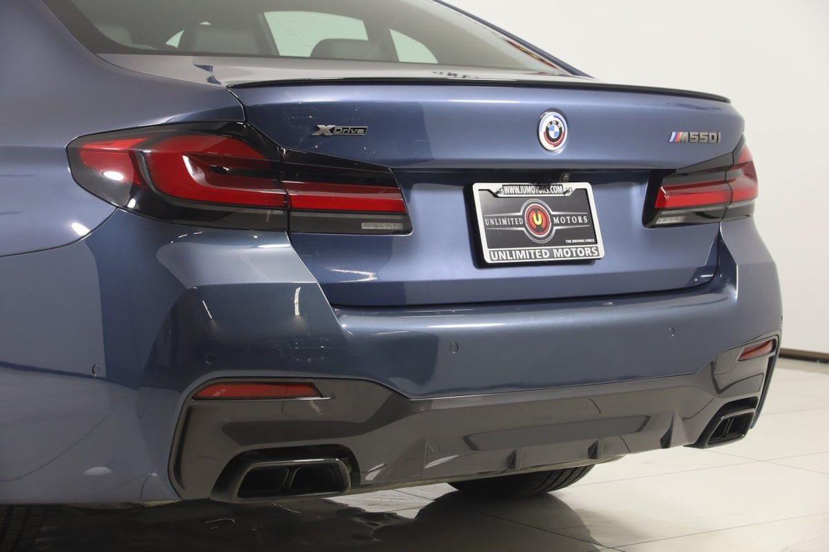 Used 2023 BMW M550i xDrive w/ Executive Package AWD/4WD image 29