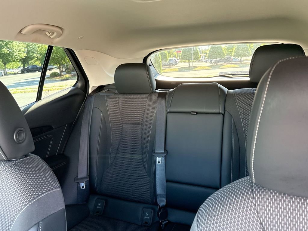 Certified 2022 Buick Envision Preferred FWD image 29