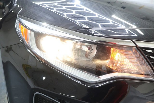 Used 2018 Kia Optima S w/ 18" Alloy Wheels Package image 37