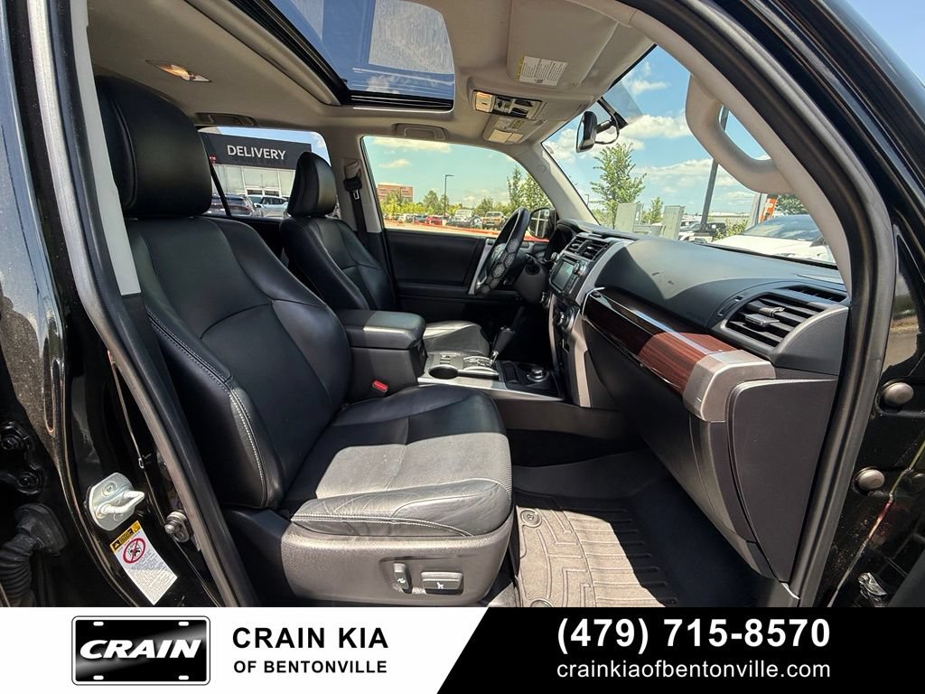 Used 2015 Toyota 4Runner Limited AWD/4WD image 34