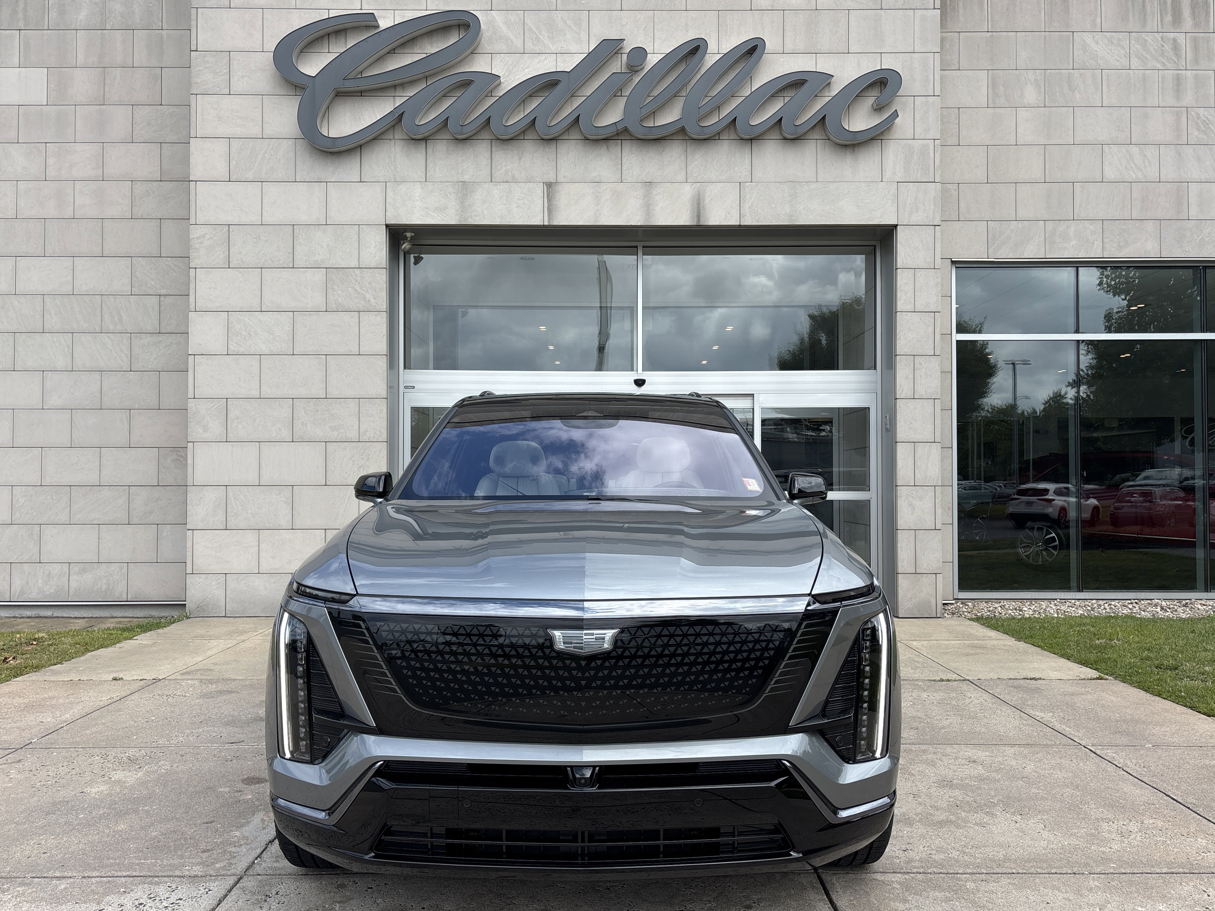 New 2026 Cadillac Vistiq Sport image 13