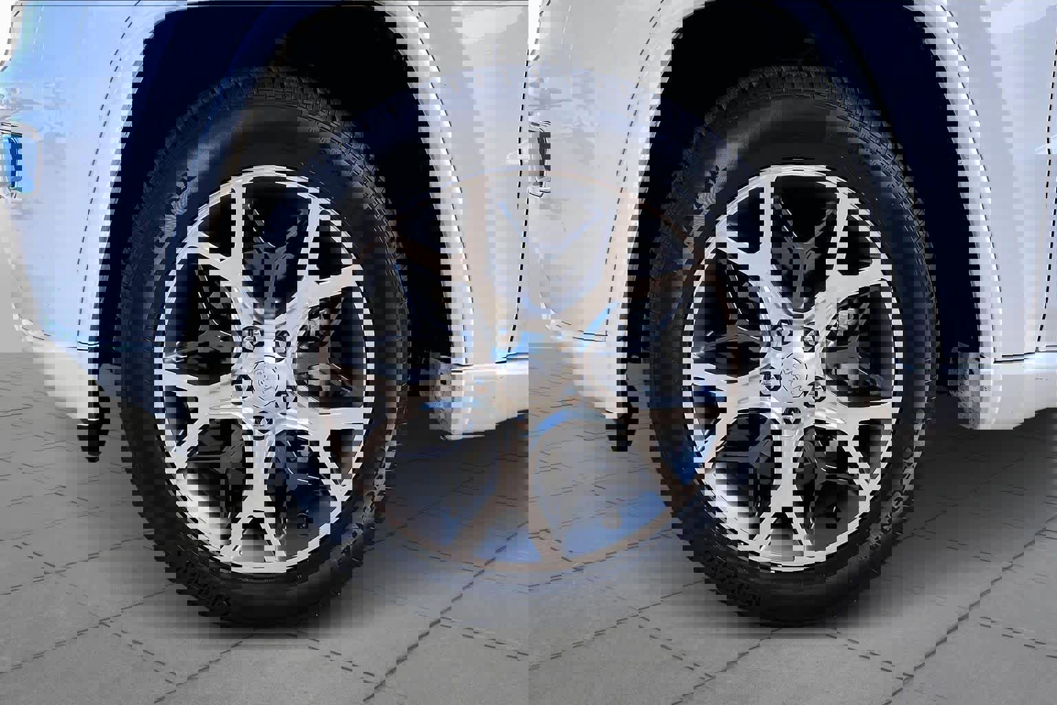 Used 2019 Jeep Grand Cherokee Overland image 11