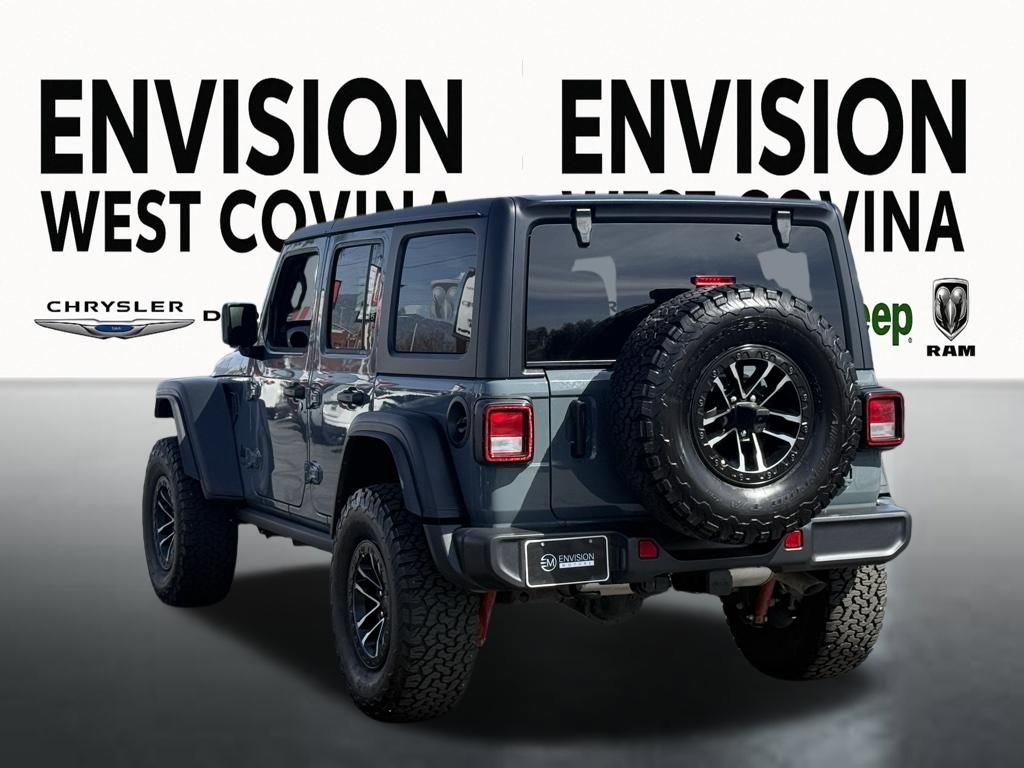 Used 2025 Jeep Wrangler Willys image 7