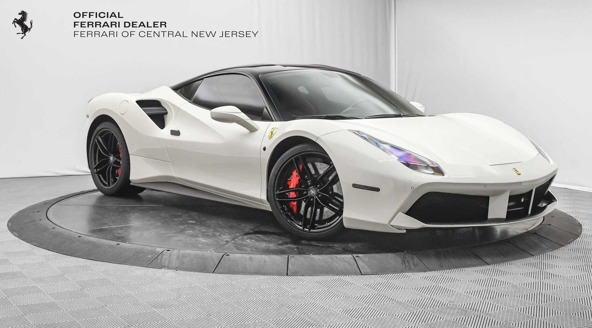 Used 2016 Ferrari 488 GTB image 1