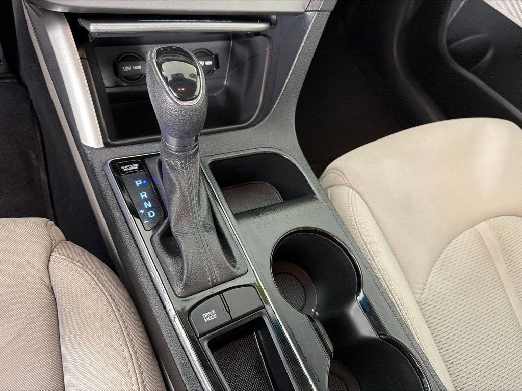 Used 2015 Hyundai Sonata SE FWD image 14
