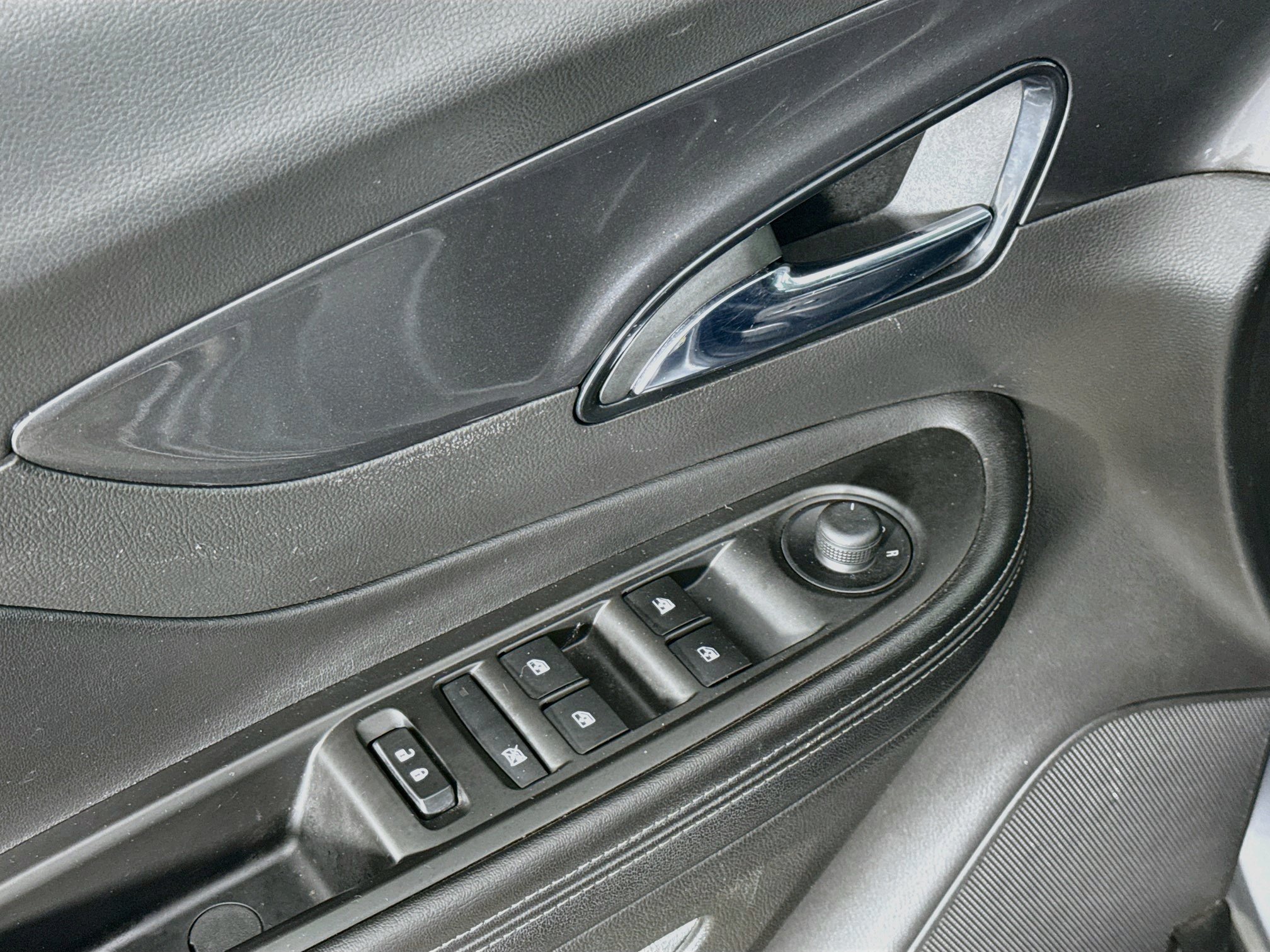 Used 2019 Buick Encore Preferred w/ Safety Package FWD image 24