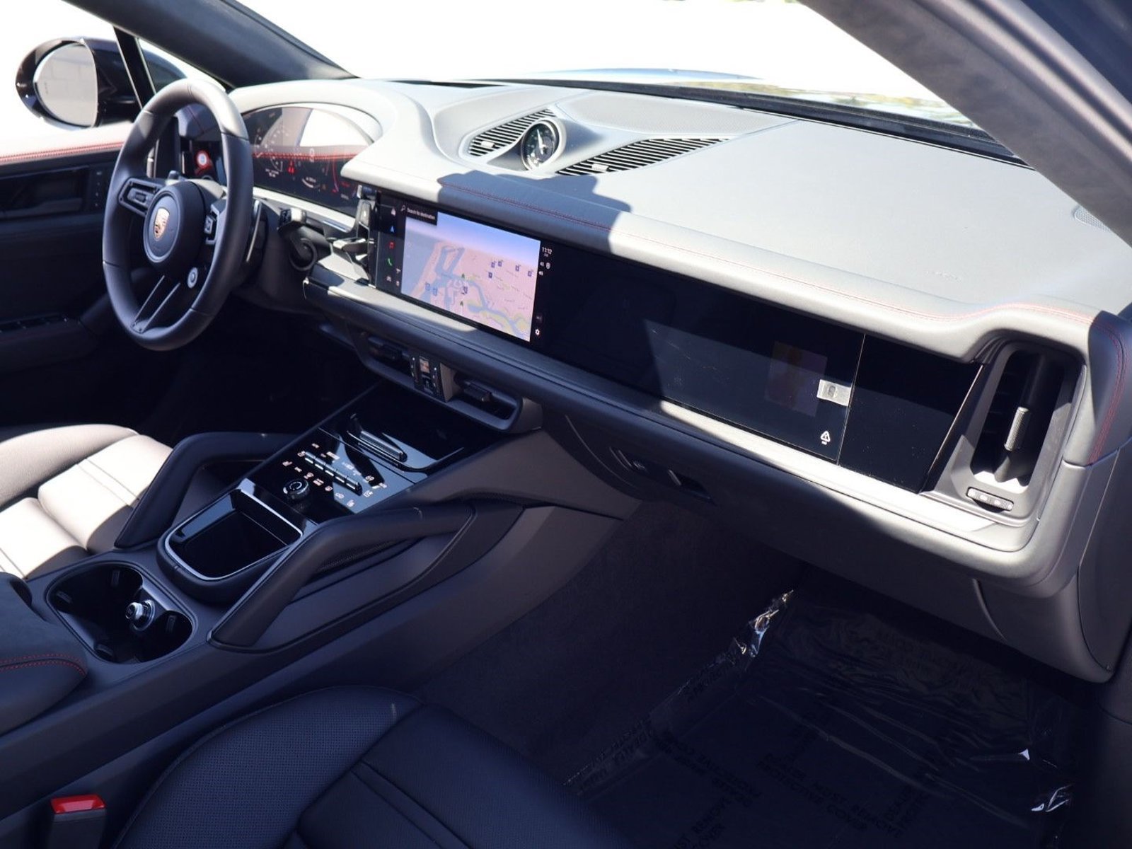 New 2026 Porsche Cayenne GTS AWD/4WD image 25