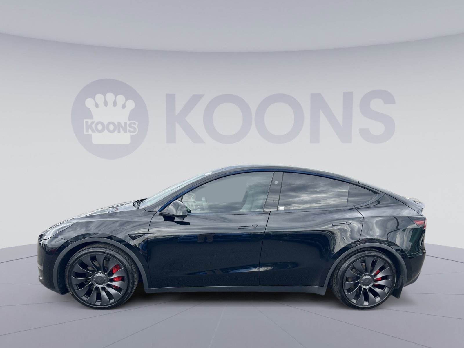 Used 2024 Tesla Model Y Performance image 2