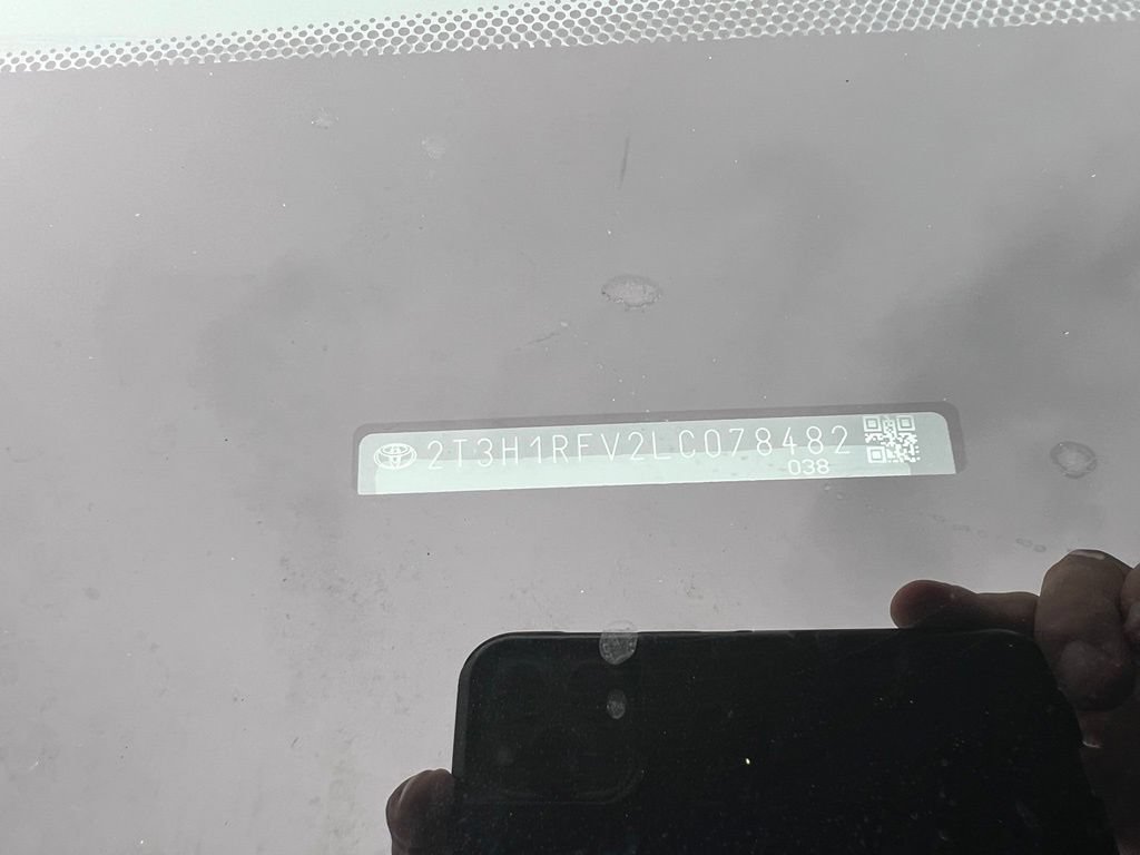 Used 2020 Toyota RAV4 LE FWD image 14