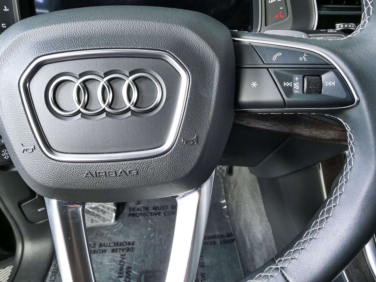 Used 2023 Audi Q8 Premium w/ Convenience Package AWD/4WD image 11