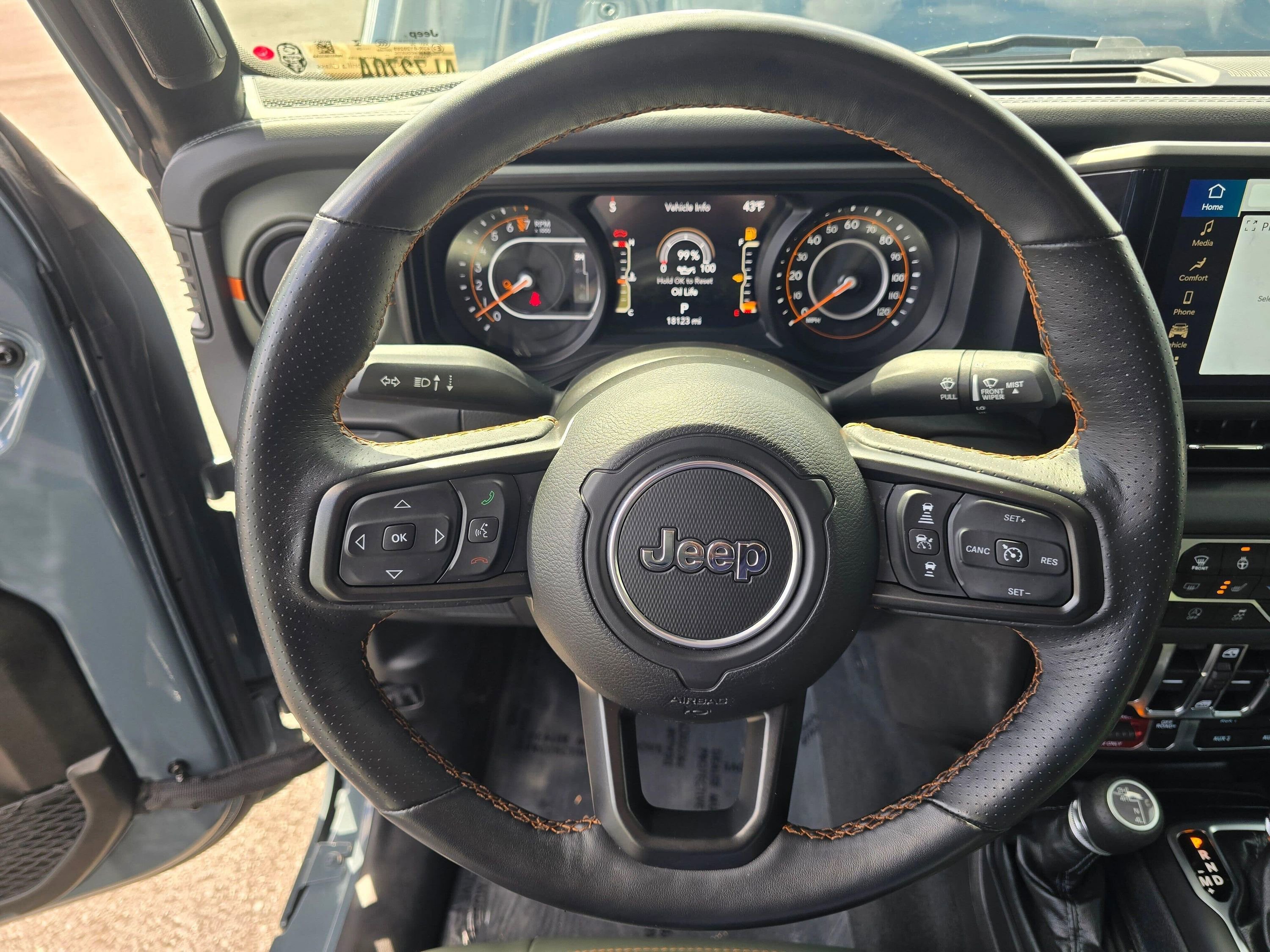 Used 2024 Jeep Gladiator Mojave w/ Convenience Group image 14