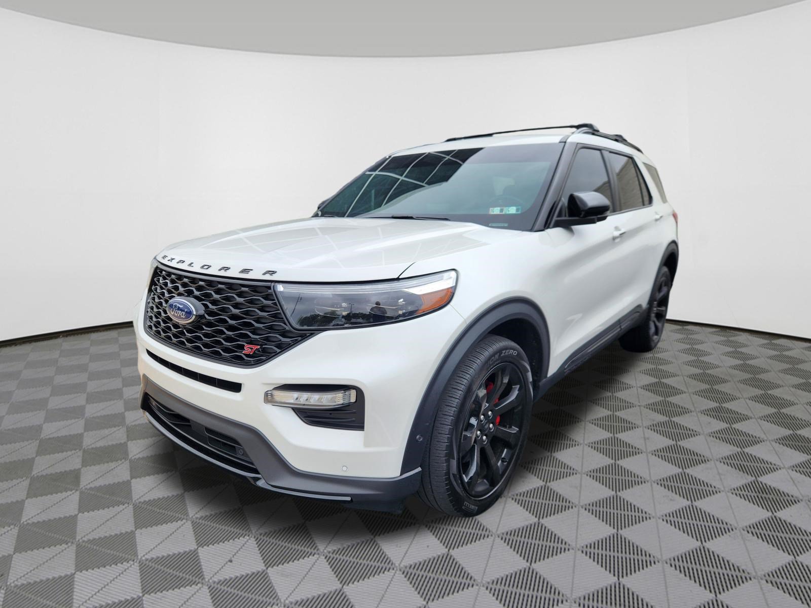 Used 2020 Ford Explorer ST w/ ST High-Performance Pack AWD/4WD image 2