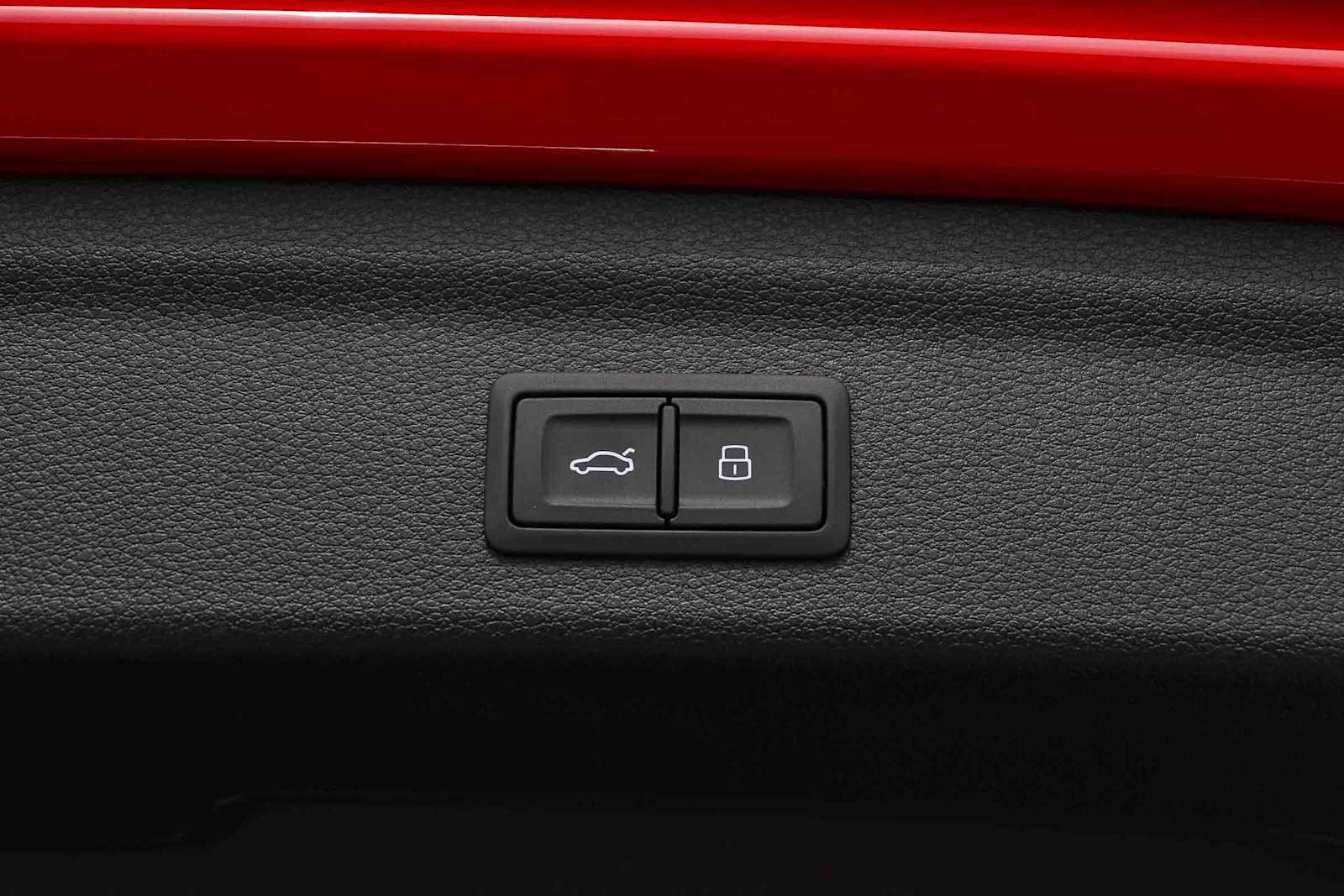 New 2025 Audi Q3 2.0T Premium image 37