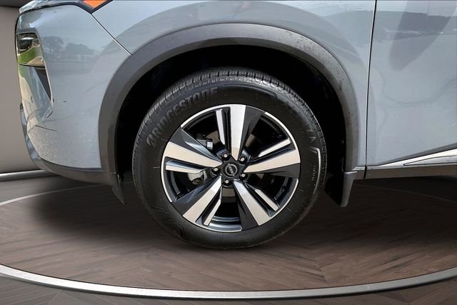 Certified 2024 Nissan Rogue SL w/ SL Premium Package AWD/4WD image 9