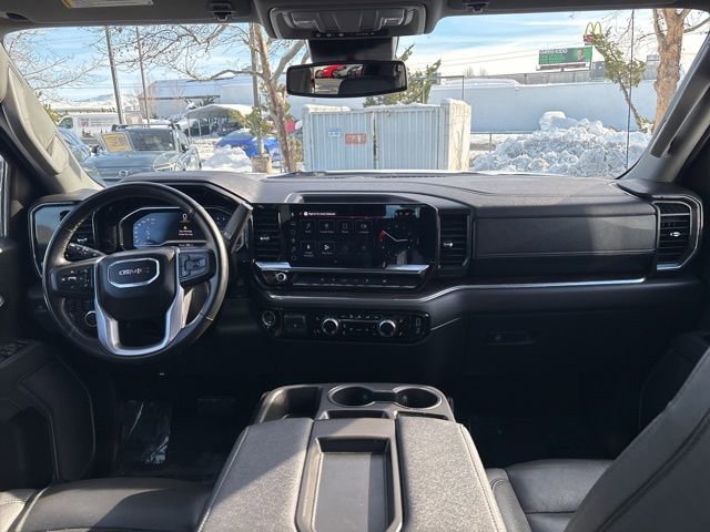 Certified 2025 GMC Sierra 1500 SLT image 31