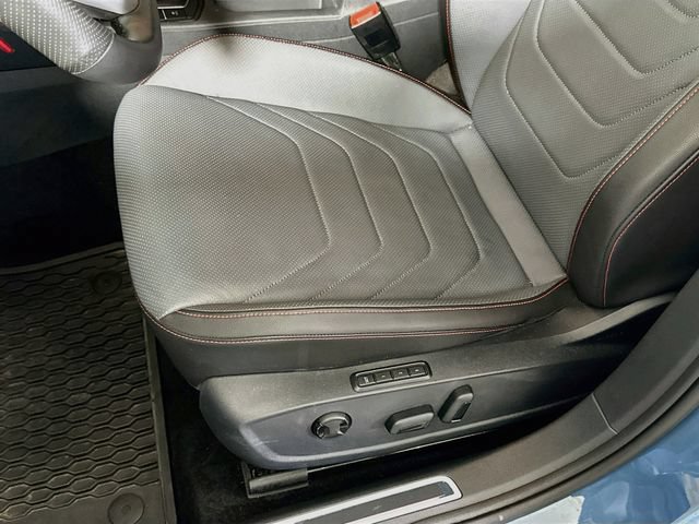 Used 2025 Volkswagen Jetta GLI Autobahn FWD image 20