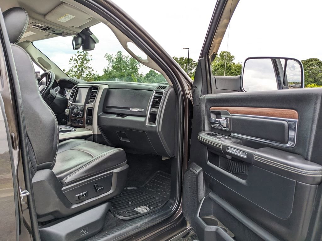 Used 2016 RAM 1500 Laramie w/ Convenience Group AWD/4WD image 42