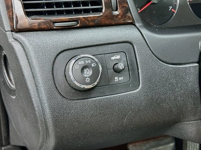 Used 2013 Chevrolet Impala LTZ FWD image 11