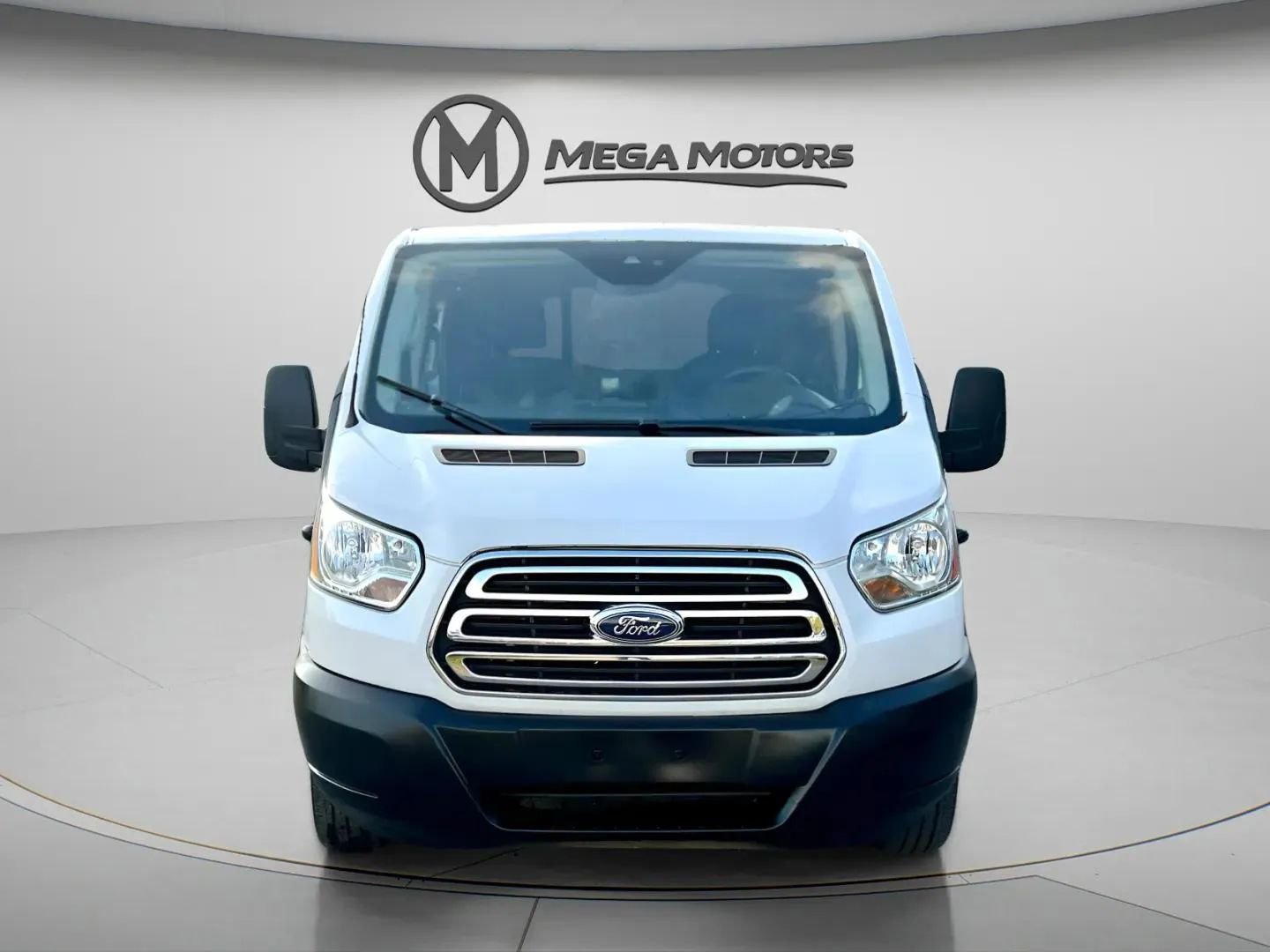 Used 2019 Ford Transit 250 130 Low Roof w/ Exterior Upgrade Package image 8