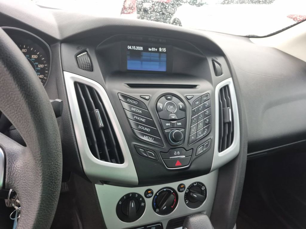 Used 2014 Ford Focus SE image 10