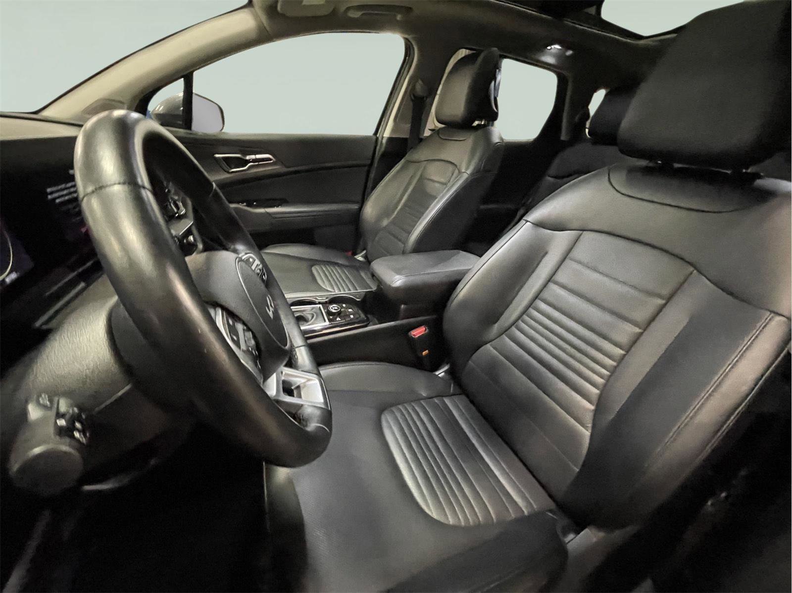 Used 2023 Kia Sportage SX image 14