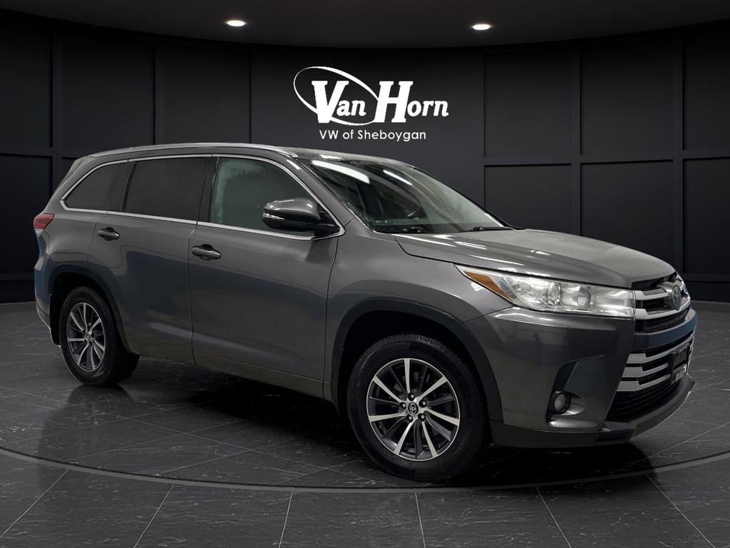 Used 2017 Toyota Highlander XLE AWD/4WD image 38