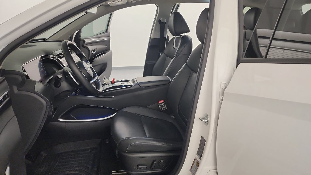 Used 2023 Hyundai Tucson Limited AWD/4WD image 14