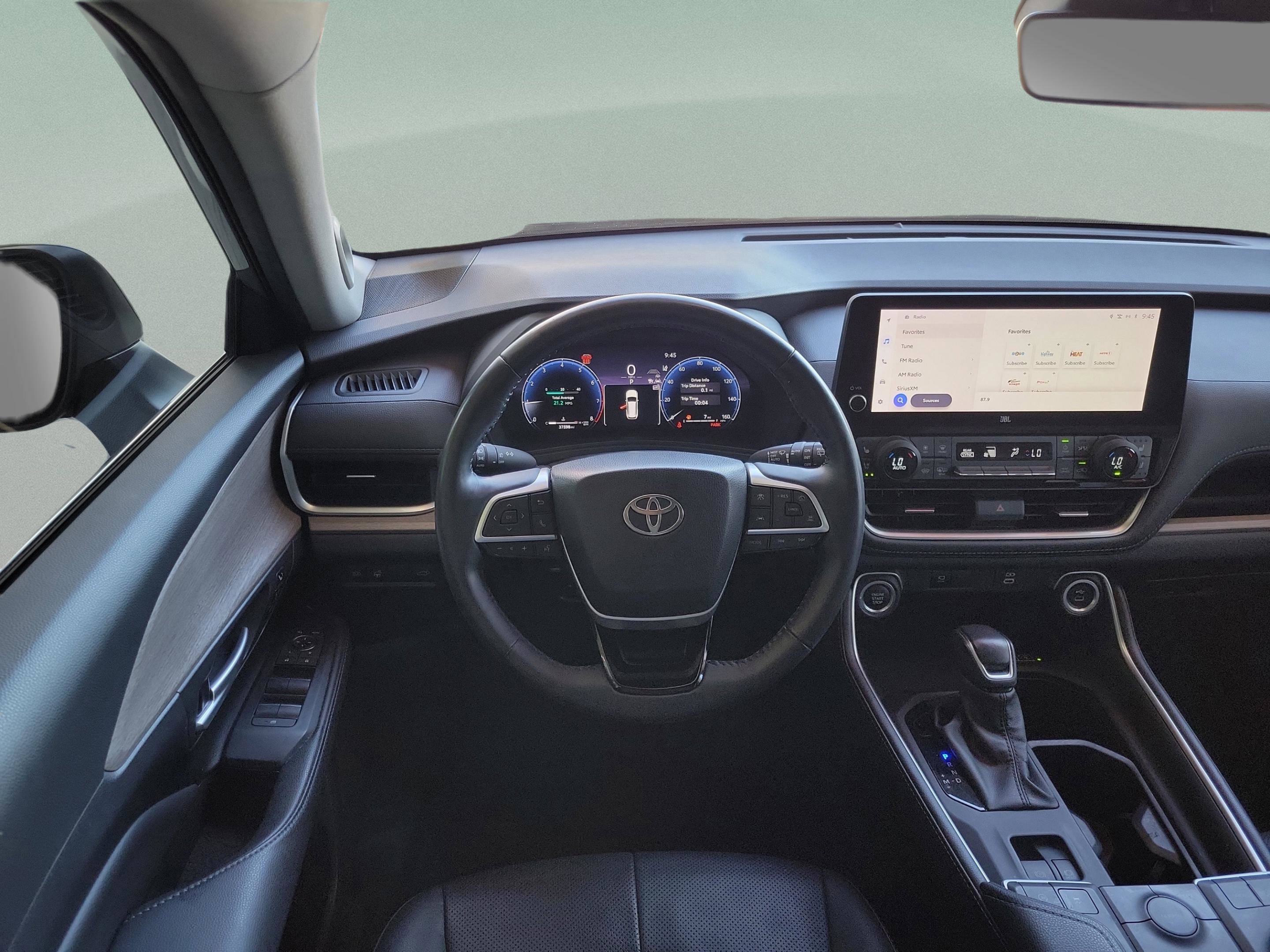 Certified 2024 Toyota Grand Highlander FWD image 13