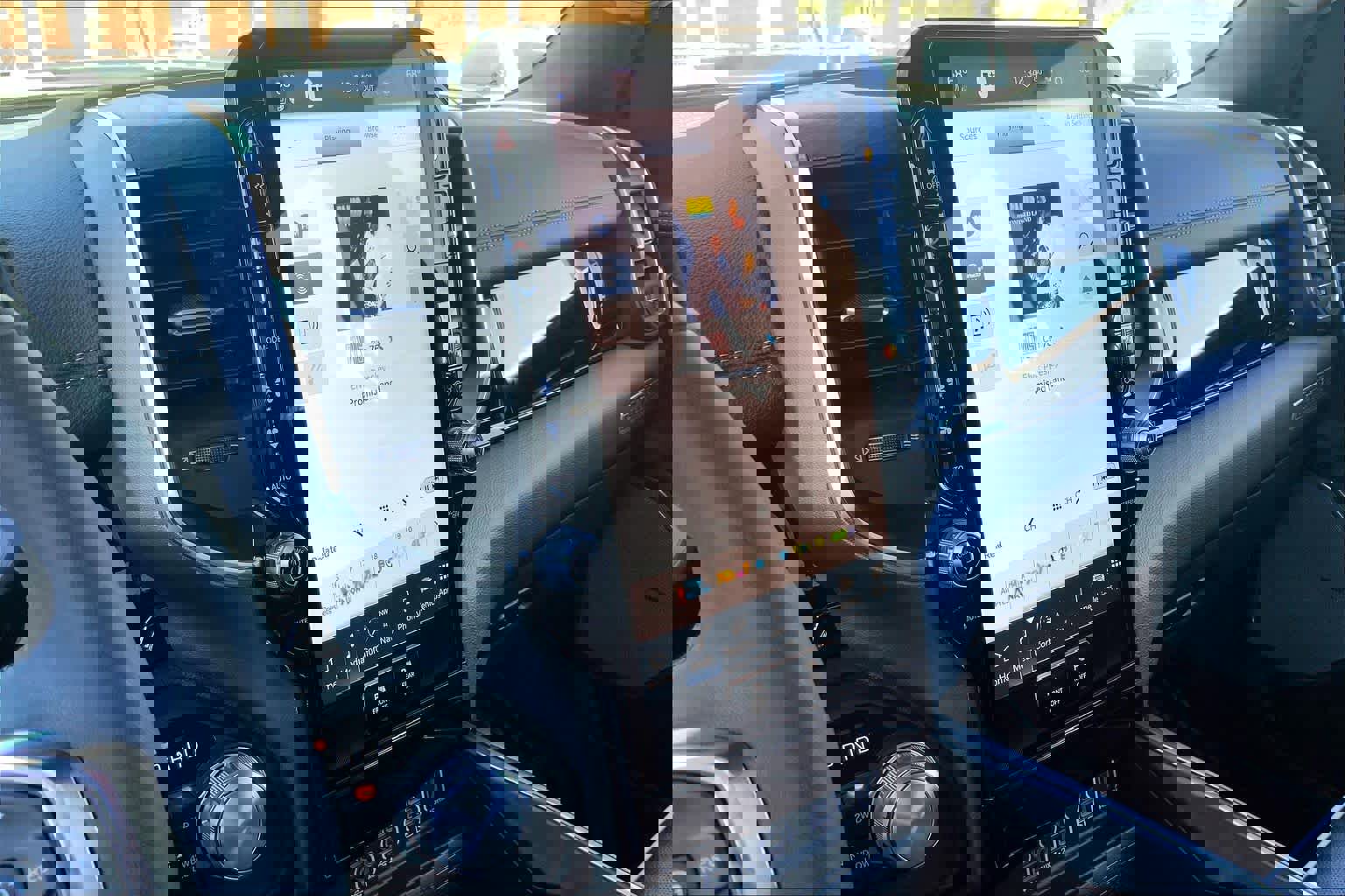 Used 2025 RAM 1500 Laramie w/ Night Edition image 7