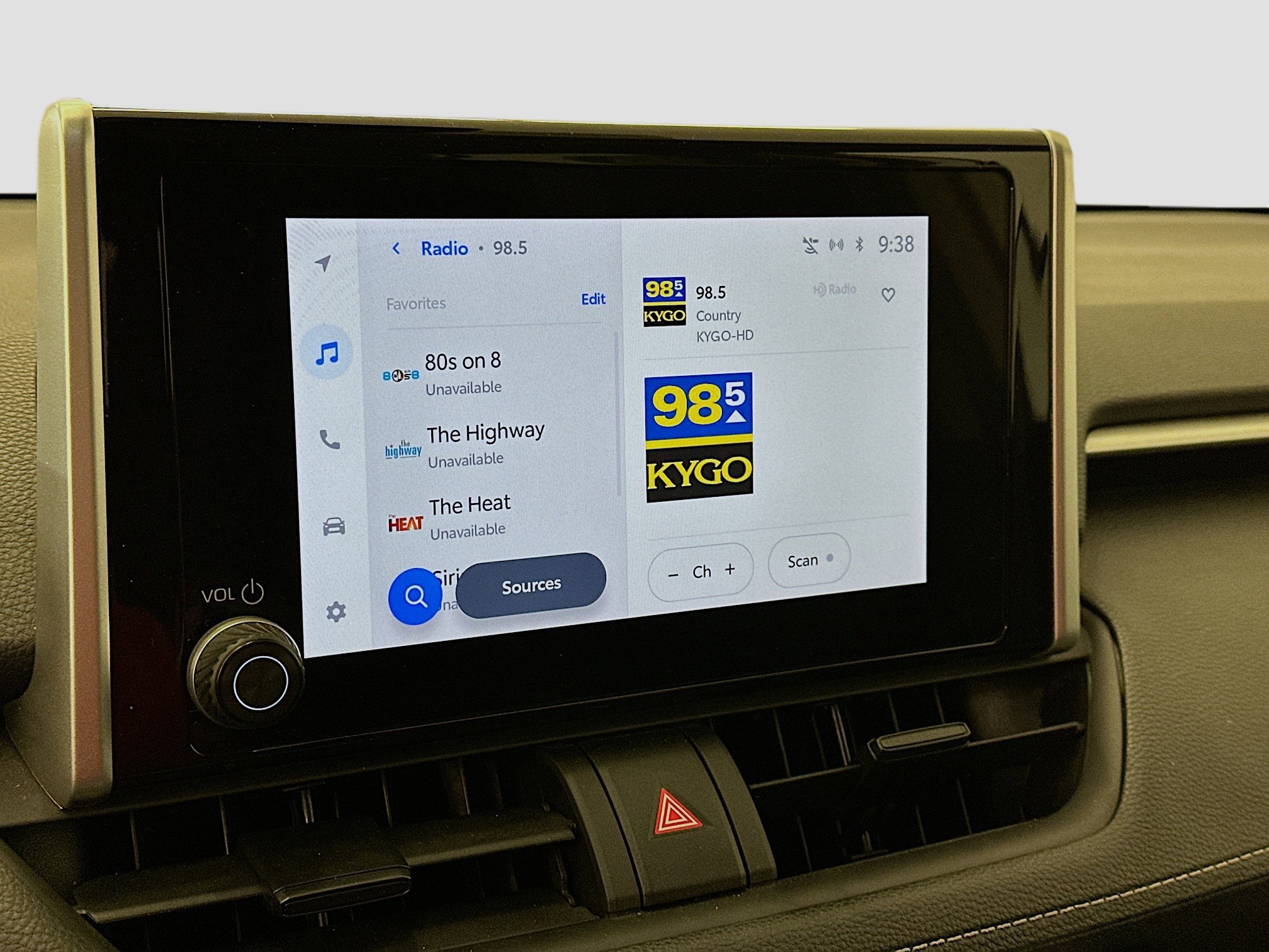 Used 2024 Toyota RAV4 LE image 21