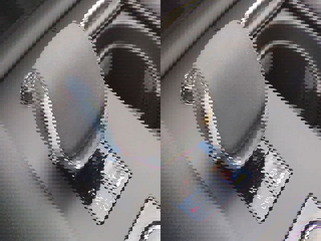 Used 2024 Land Rover Discovery Metropolitan Edition image 33