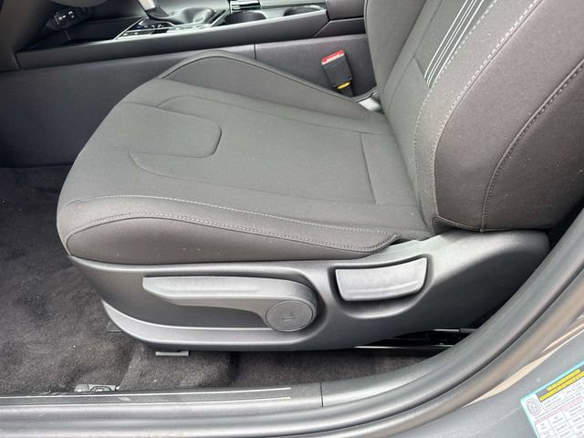 New 2026 Hyundai Elantra SEL FWD image 21