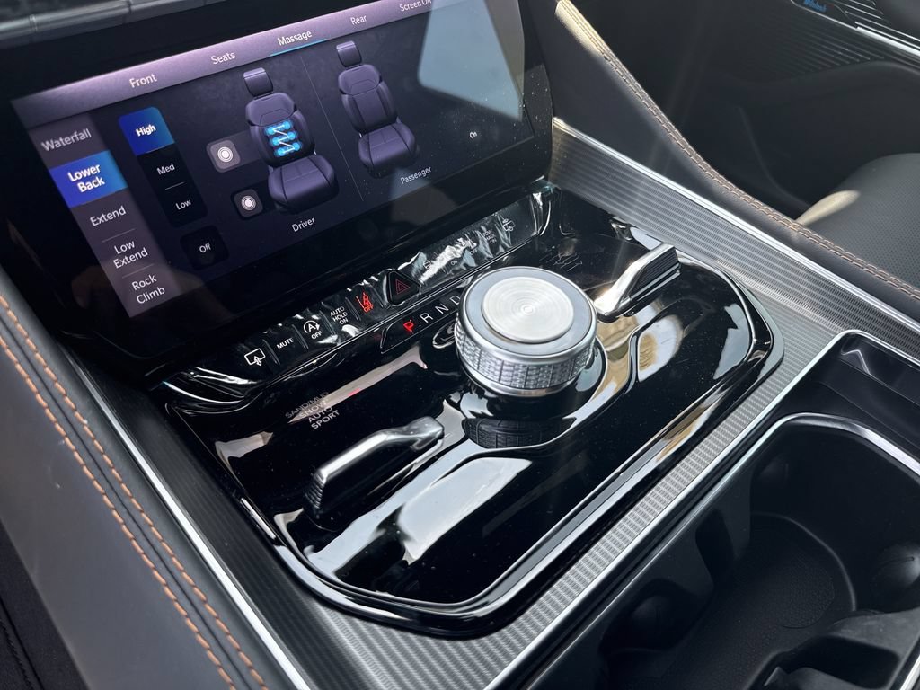 New 2026 Jeep Grand Wagoneer Summit AWD/4WD image 19
