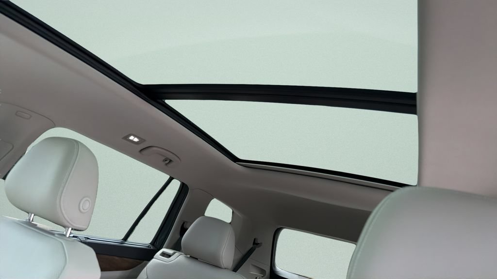 New 2026 Volkswagen Atlas SE FWD image 17