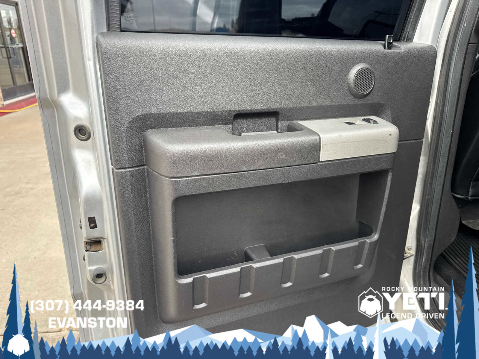 Used 2016 Ford F250 Lariat w/ Lariat Ultimate Package image 24